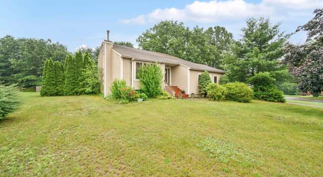 Photo of 17 Landing Cir, Windsor, CT 06095