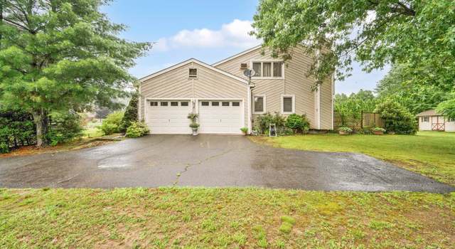 Photo of 17 Landing Cir, Windsor, CT 06095
