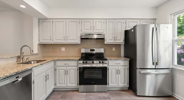 Photo of 55 Mill Plain Rd Unit 17-2, Danbury, CT 06811