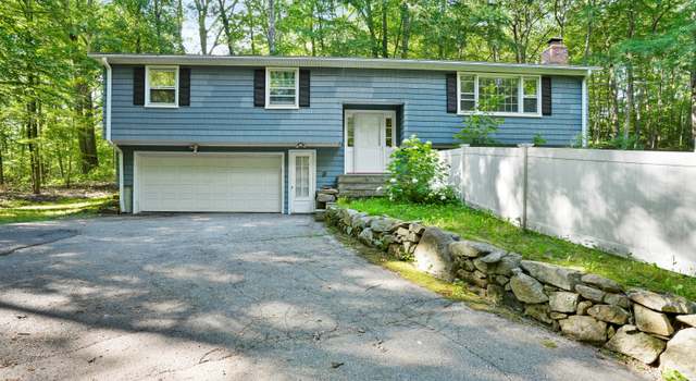 Photo of 233 Hattertown Rd, Newtown, CT 06470