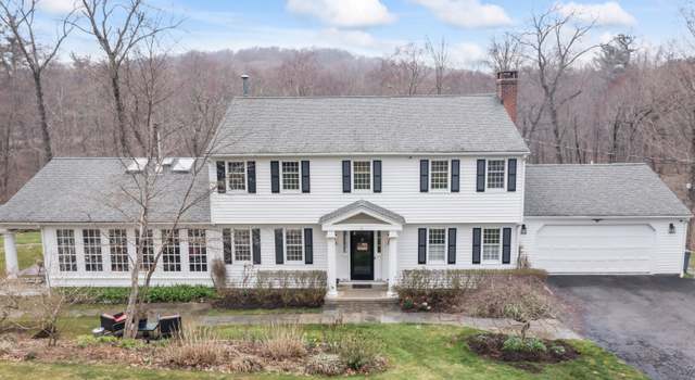 Photo of 9 Cassway Rd, Woodbridge, CT 06525