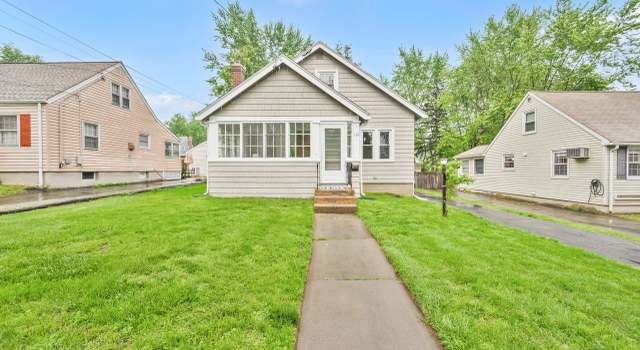 Photo of 134 Saint Charles St, West Hartford, CT 06119