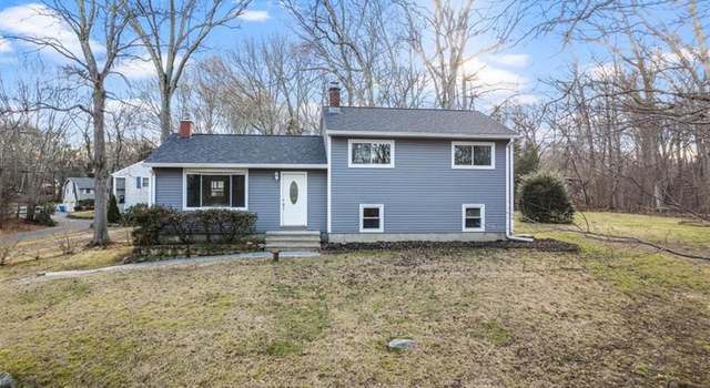 Photo of 8 Woodland Dr, Clinton, CT 06413