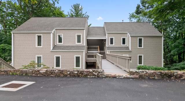 Photo of 360 Fountain St Apt 21, New Haven, CT 06515