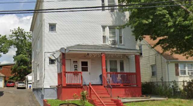 Photo of 228 Whiting St, New Britain, CT 06051