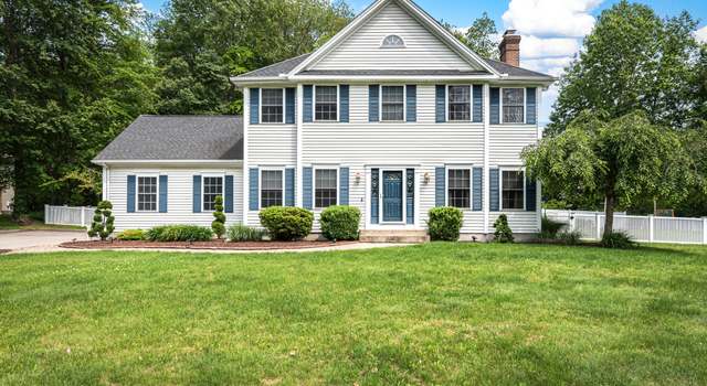 Photo of 59 Woodbine Rd, Colchester, CT 06415