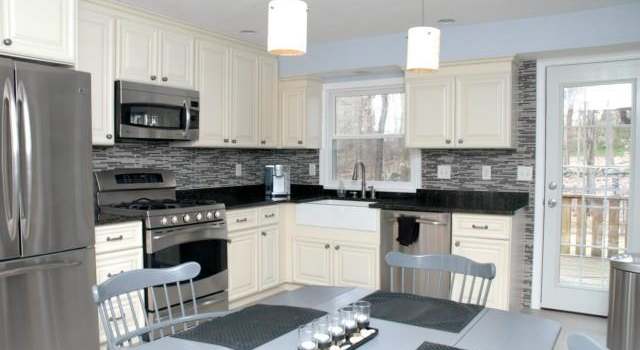 Photo of 10 Kevin Dr, Danbury, CT 06811