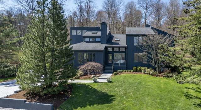 Photo of 301 Sturges Ridge Rd, Wilton, CT 06897
