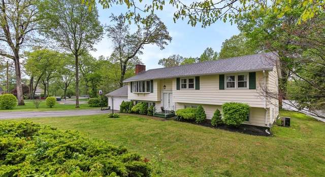 Photo of 10 River Rd, North Haven, CT 06473