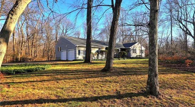 Photo of 123 Pease Rd, Woodbridge, CT 06525