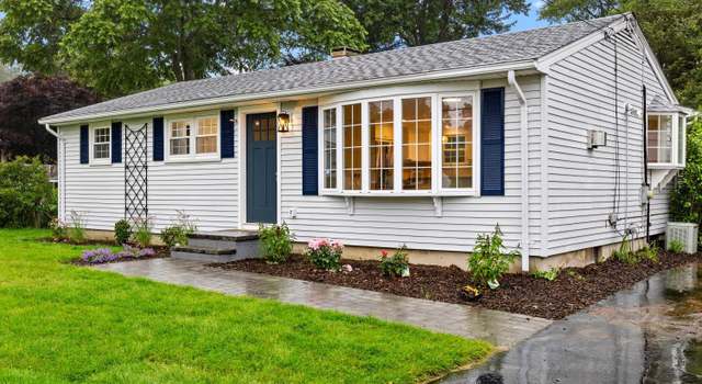 Photo of 8 Edwards Rd, Old Saybrook, CT 06475