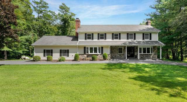 Photo of 213 Ball Pond Rd, New Fairfield, CT 06812