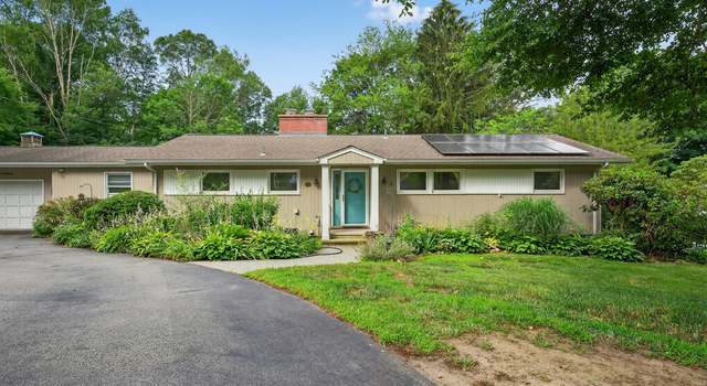 Photo of 3 Laurel Hill Dr S, East Lyme, CT 06357