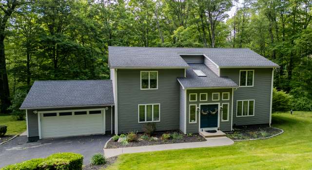 Photo of 3 Morrissey Ln, Gaylordsville, CT 06755