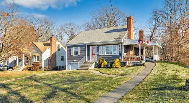 Photo of 25 Hemlock Dr, Milford, CT 06461