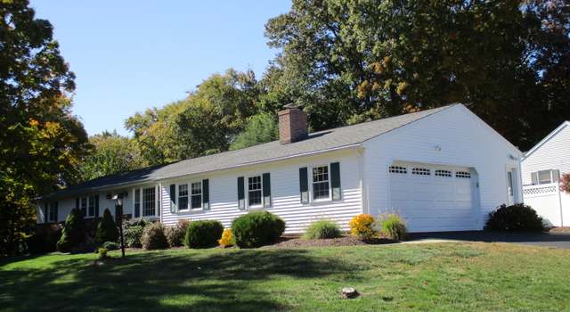 Photo of 259 Redwood Ln, Cheshire, CT 06410