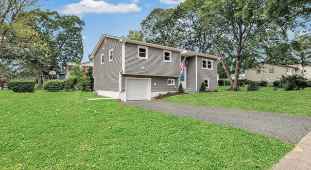 Photo of 73 Dest Dr, Hamden, CT 06518