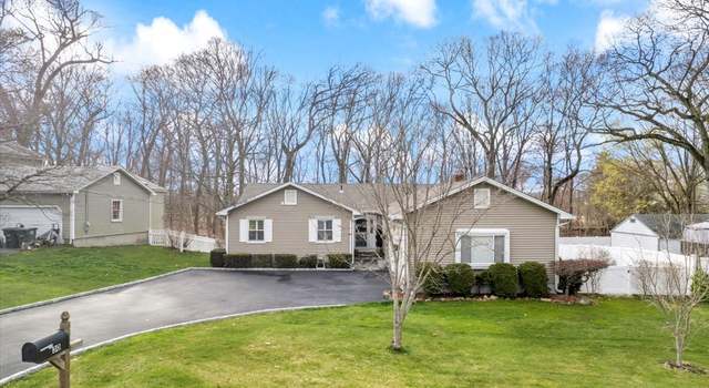 Photo of 30 Harvest Ln, Milford, CT 06461