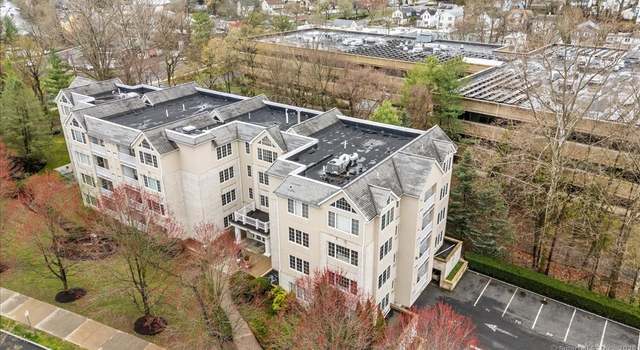 Photo of 2 Homestead Ln #212, Greenwich, CT 06831