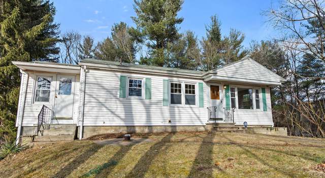 Photo of 28 Walker Dr, Thompson, CT 06262