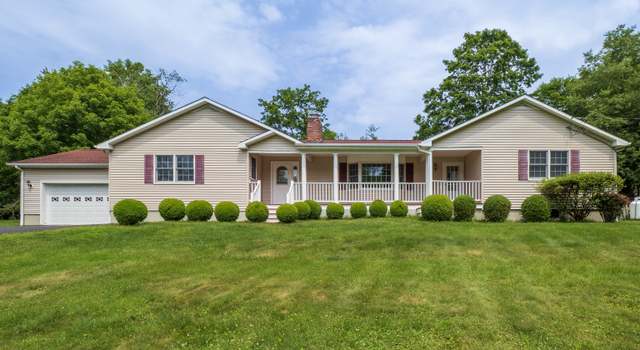 Photo of 11 Scodon Dr, Ridgefield, CT 06877