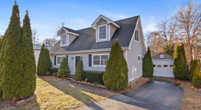 Photo of 8 Dunham Rd, Canton, CT 06019