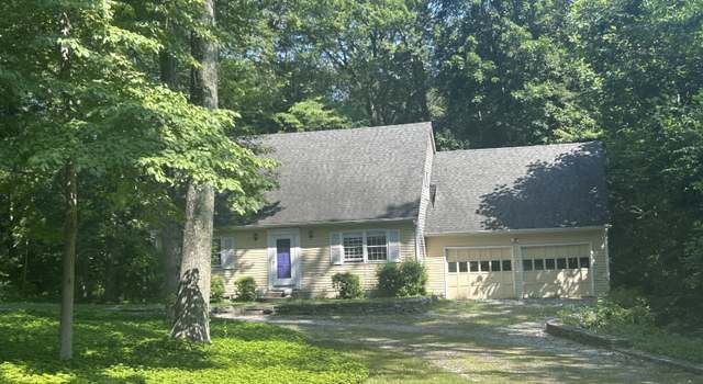 Photo of 7 Dogwood Dr, Centerbrook, CT 06409