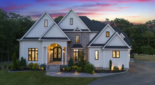 Photo of 46 Signal Ridge Rd, Glastonbury, CT 06073
