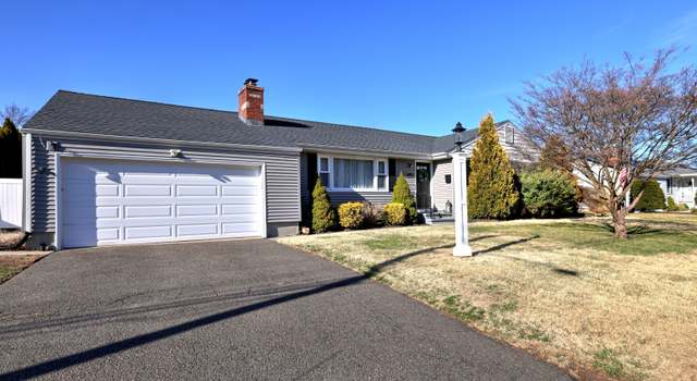 Photo of 110 Overland Dr, Stratford, CT 06614