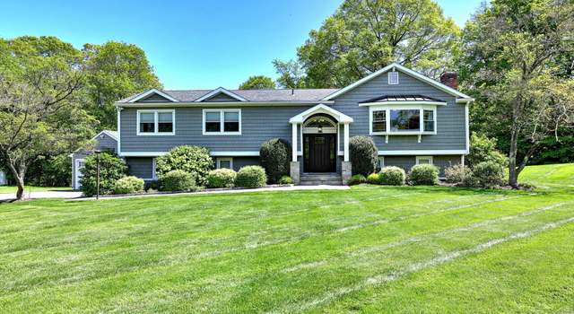 Photo of 664 S Greenbrier Dr, Orange, CT 06477