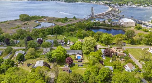 Photo of 42 Millstone Rd W, Waterford, CT 06385