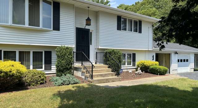 Photo of 14 Anita Ave, Waterford, CT 06385