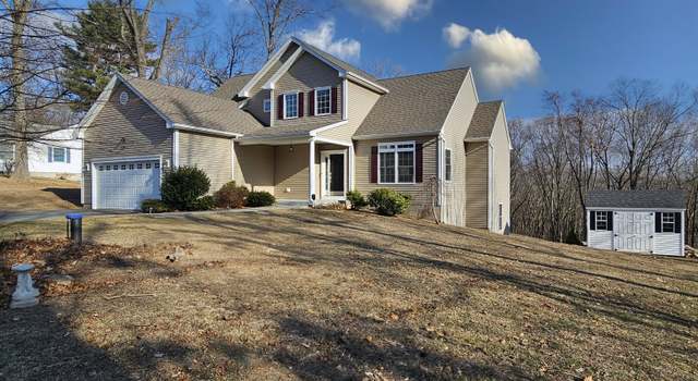 Photo of 8 Beacon Hill Dr, Bloomfield, CT 06002