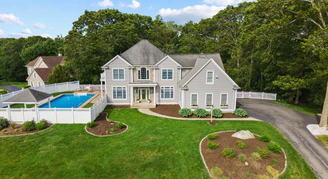 Photo of 9 Leeward Ln, Groton, CT 06340