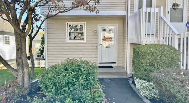 Photo of 2390 State St Apt 7J, Hamden, CT 06517