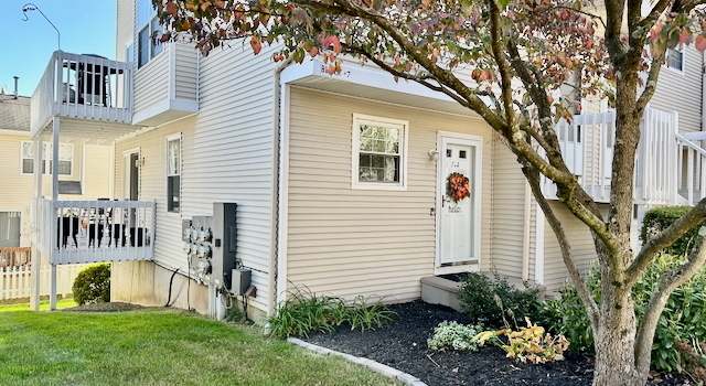 Photo of 2390 State St Apt 7J, Hamden, CT 06517