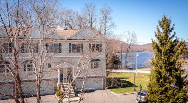 Photo of 48 E Hayestown Rd Apt 204, Danbury, CT 06811