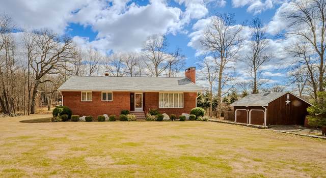 Photo of 479 Alpom Dr, Orange, CT 06477