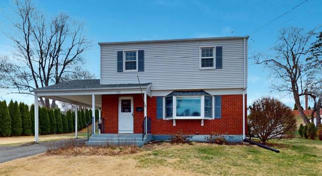Photo of 203 Green Manor Rd, Enfield, CT 06082
