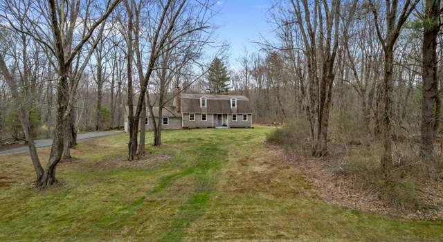 Photo of 7 Southwood Ln, East Granby, CT 06026