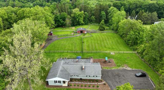 Photo of 49 Warner Rd, Bridgewater, CT 06752