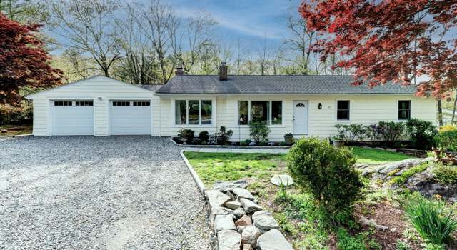 Photo of 3 Summit Ln, Ridgefield, CT 06877
