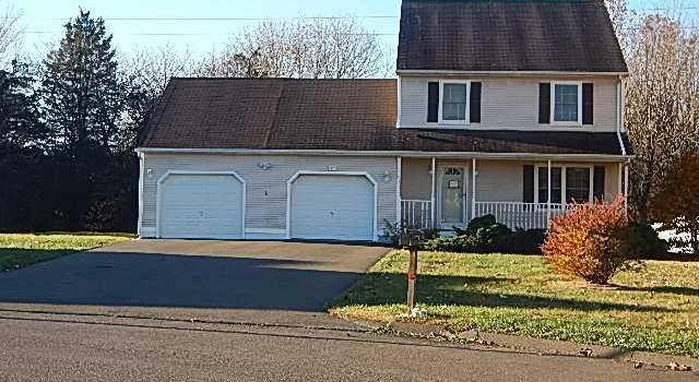 Photo of 17 Pogmore Dr, Wallingford, CT 06492