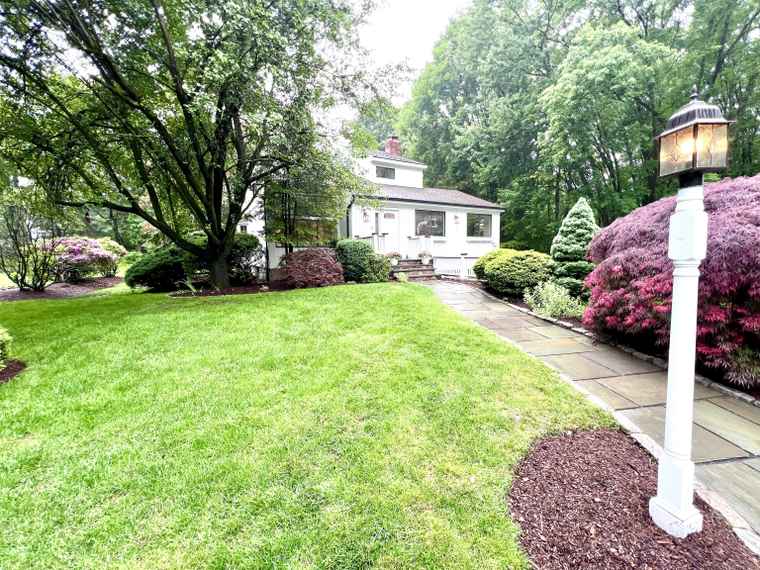 Photo of 3 Donald Dr Westport, CT 06880