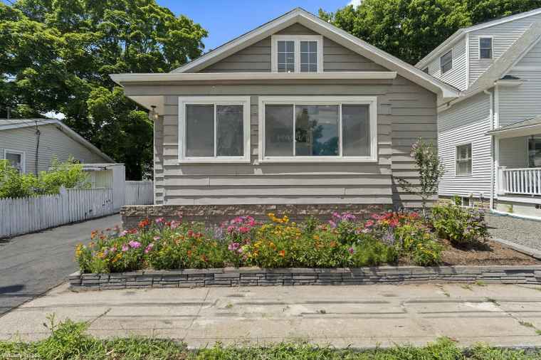 Photo of 9 Willow St Milford, CT 06460