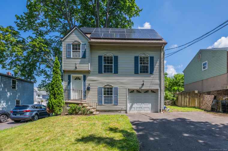 Photo of 16 Hulse St New Haven, CT 06513