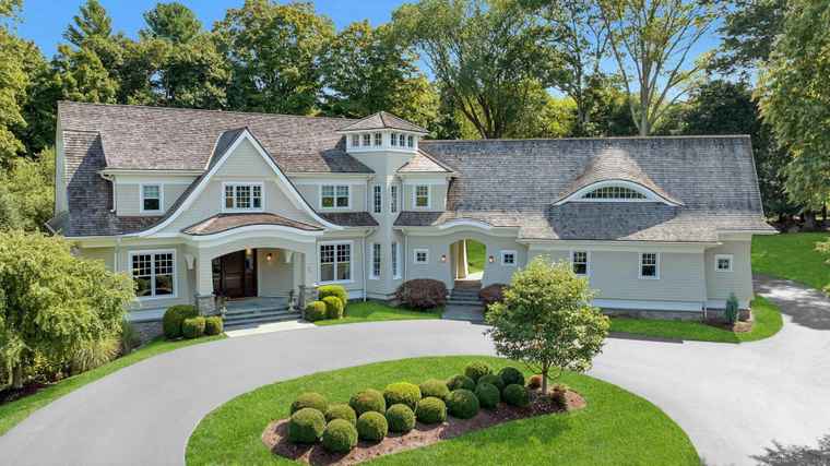 Photo of 80 Compo Rd N Westport, CT 06880
