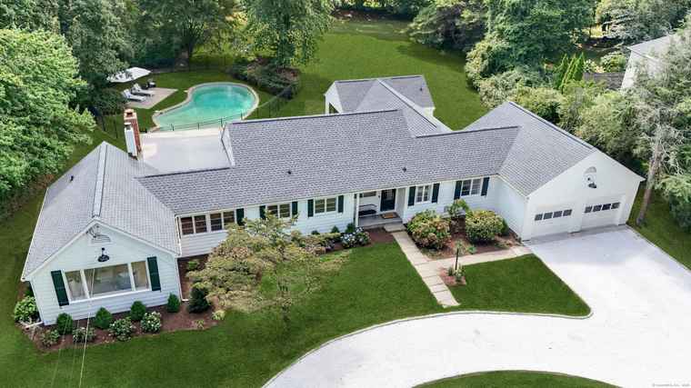 Photo of 108 Witch Ln Norwalk, CT 06853