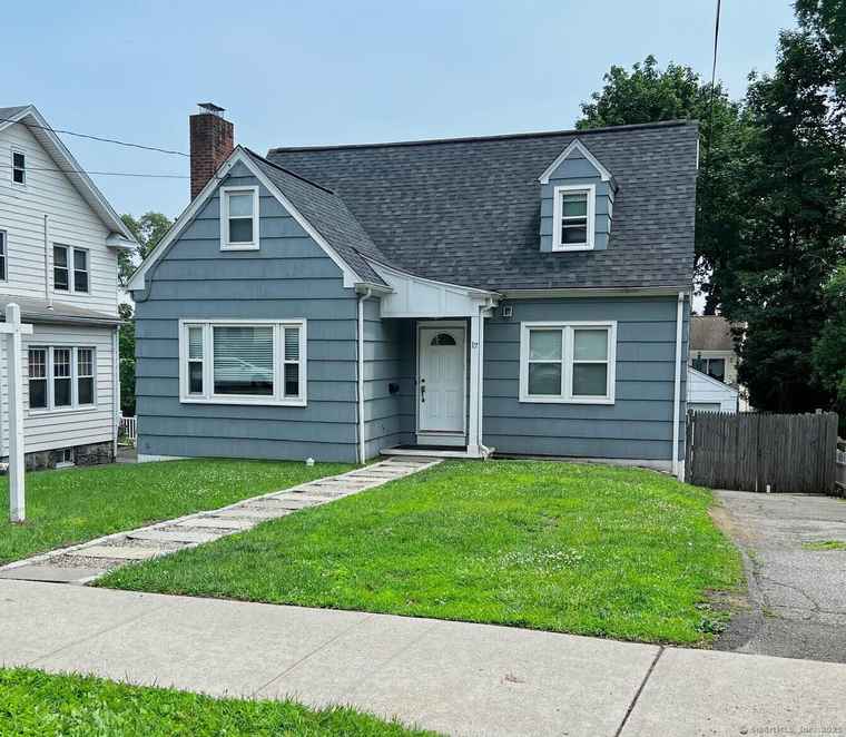 Photo of 17 Rock Spring Rd Stamford, CT 06906