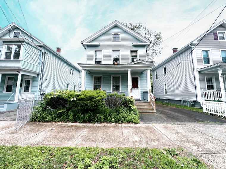 Photo of 26 Lamberton St New Haven, CT 06519